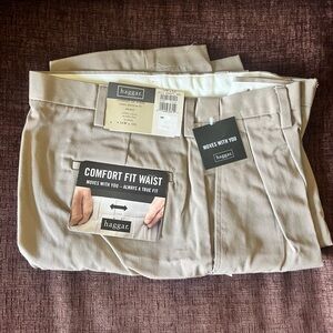 Hagger Comfort Fit Khaki Pleated Cotton Pants NWT | 36Wx30L